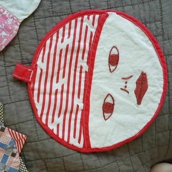 Vintage handmade hot pad/trivets/teapot warmer - Picture 4 of 8